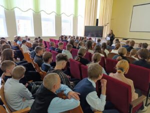 Классный час «Инспектор ИДН — один класс»