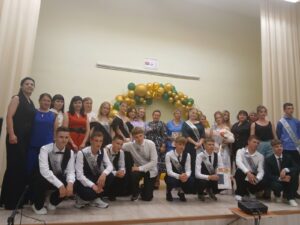 В школе прошел выпускной вечер